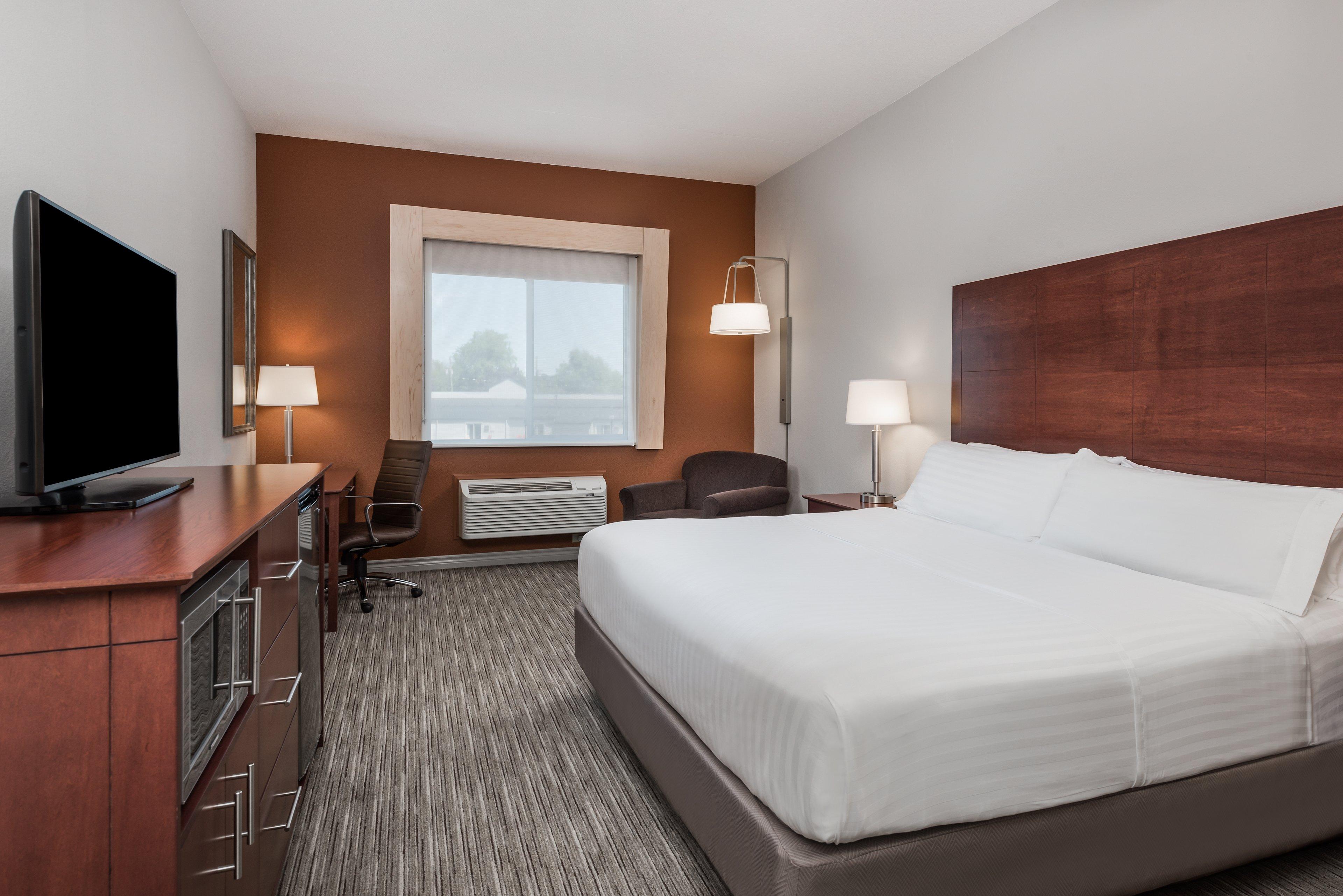 Holiday Inn Express Hotel & Suites 1000 Islands - Gananoque By Ihg Exterior photo